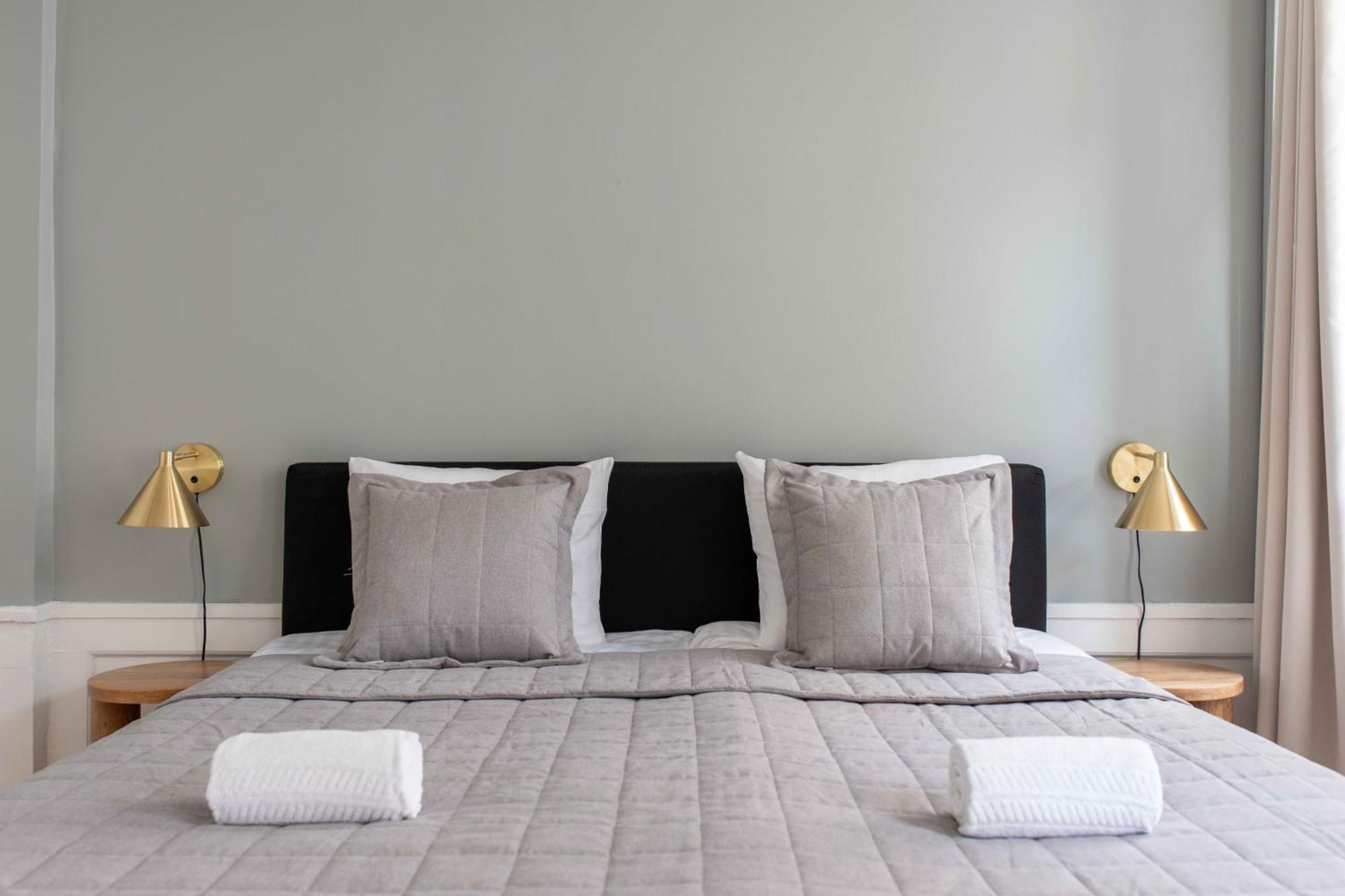 Spacious Tivoli Gardens Apartment W 3 Bedrooms Köpenhamn Exteriör bild