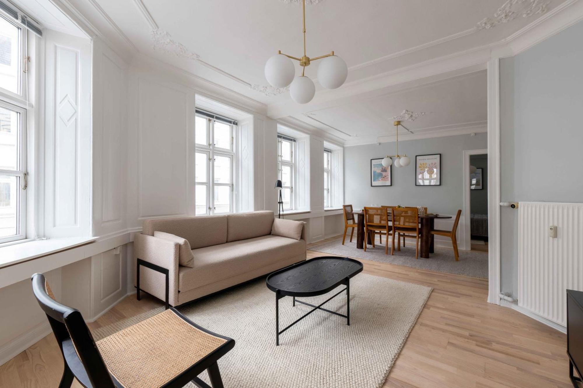 Spacious Tivoli Gardens Apartment W 3 Bedrooms Köpenhamn Exteriör bild